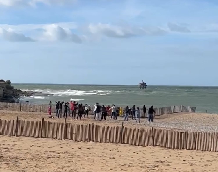 Qi gong à la plage des Minimes